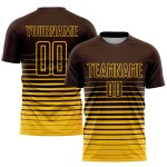 Maglia da calcio personalizzata con stampa sublimatica a righe gialle e marroni Maglia da calcio personalizzata con stampa sublimatica a righe gialle e marroni