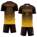 Maglia da calcio personalizzata con stampa sublimatica a righe gialle e marroni Maglia da calcio personalizzata con stampa sublimatica a righe gialle e marroni